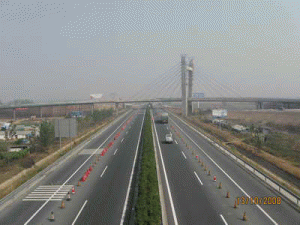 泸西县公路桥梁工程有限责任公司